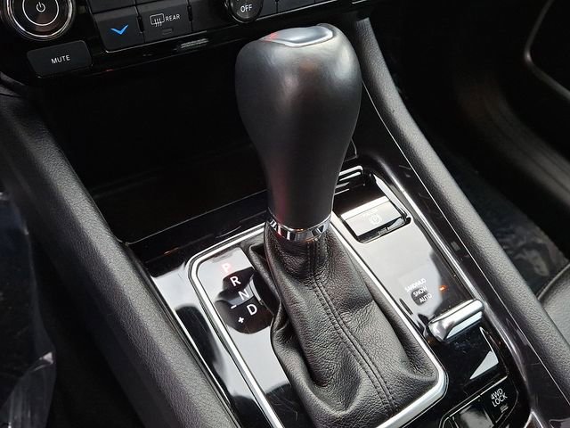 Used 2024 Jeep Compass Latitude image 15