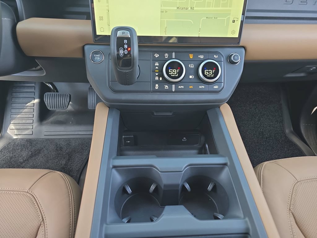 New 2026 Land Rover Defender 110 X-Dynamic SE AWD/4WD image 25