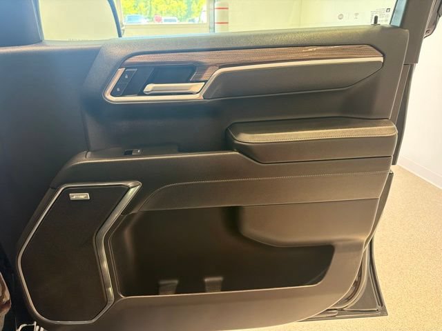 Used 2025 Chevrolet Silverado 1500 RST AWD/4WD image 11