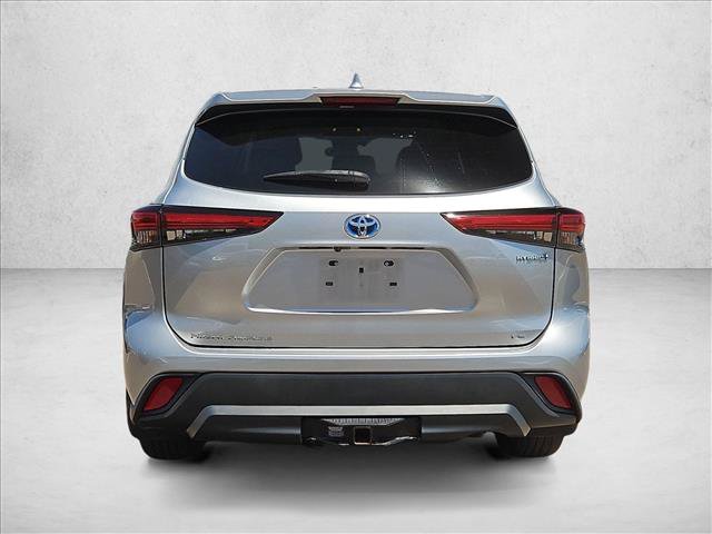 Used 2021 Toyota Highlander LE AWD/4WD image 8