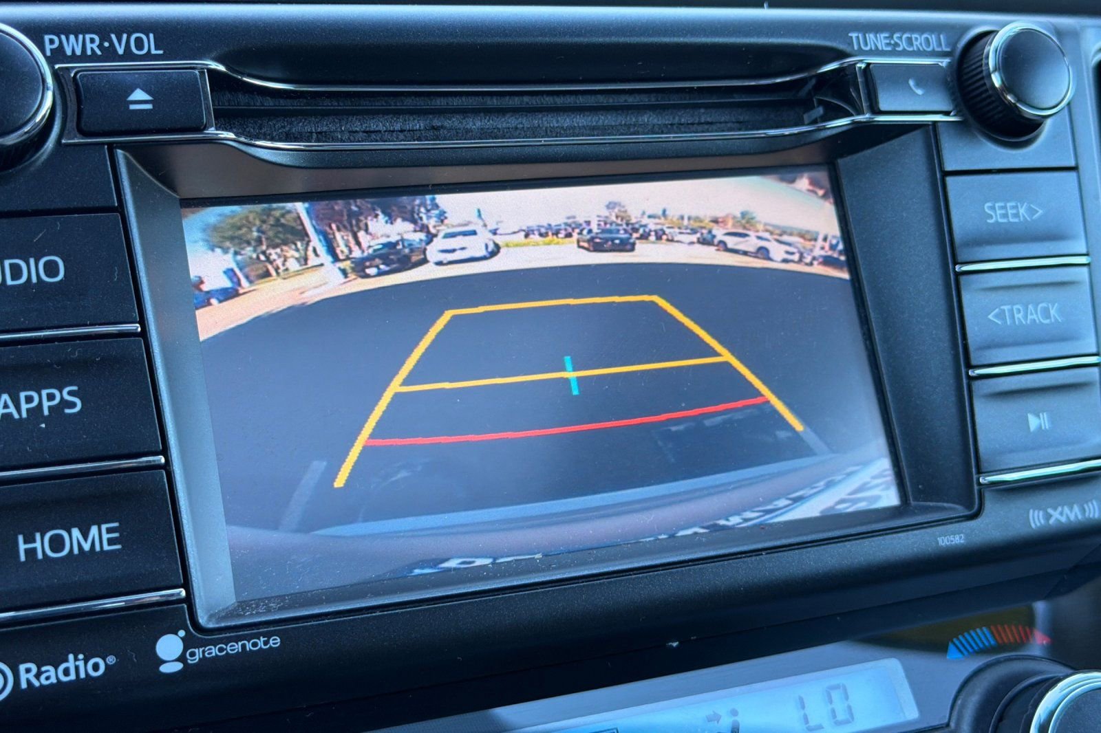 Used 2018 Toyota RAV4 XLE FWD image 18