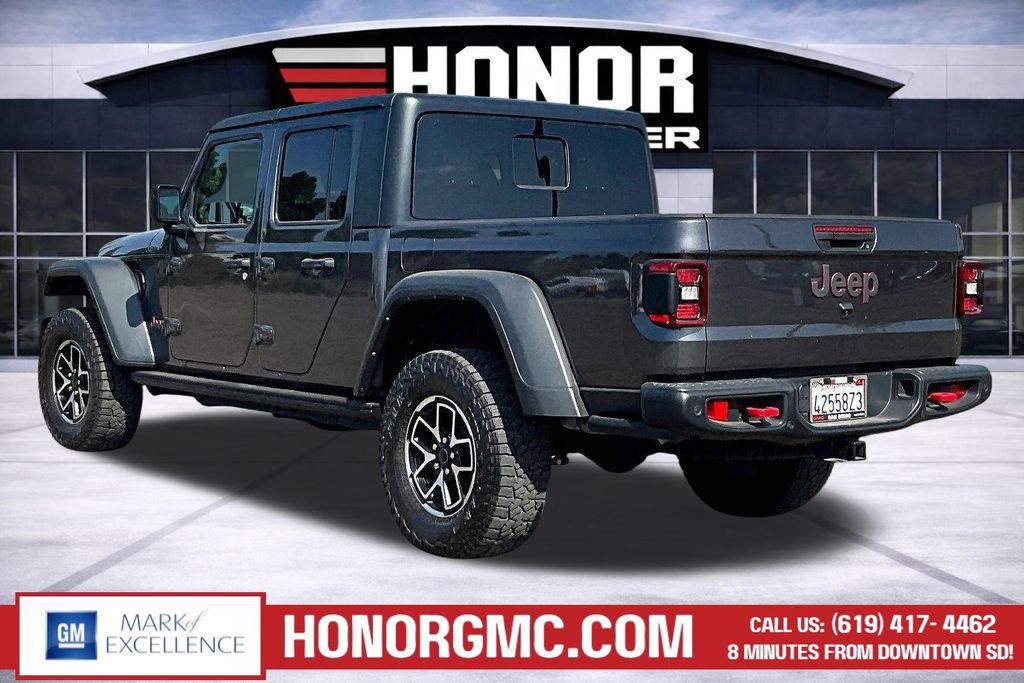Used 2024 Jeep Gladiator Rubicon w/ Technology Group AWD/4WD image 4