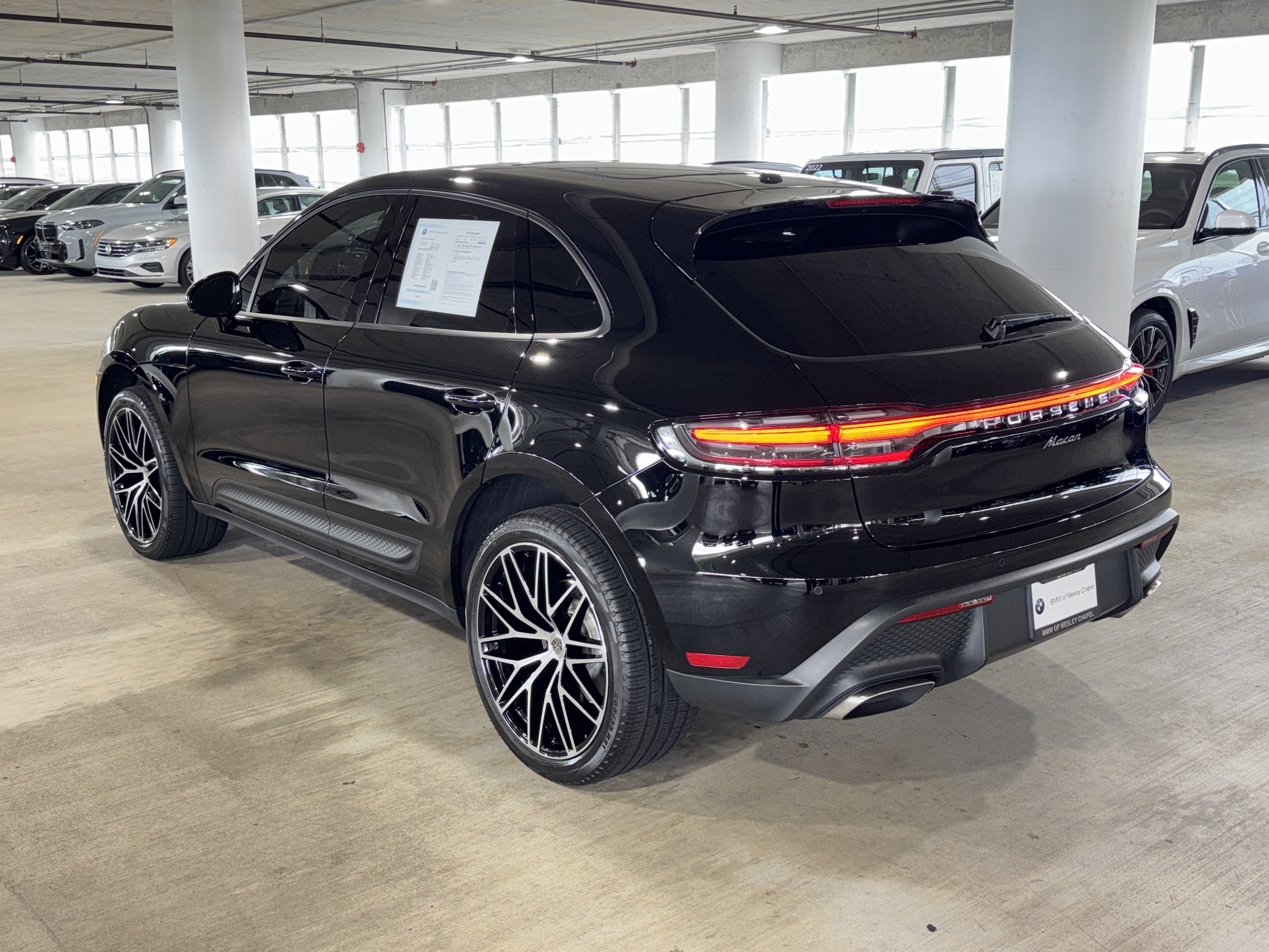 Used 2025 Porsche Macan AWD/4WD image 6