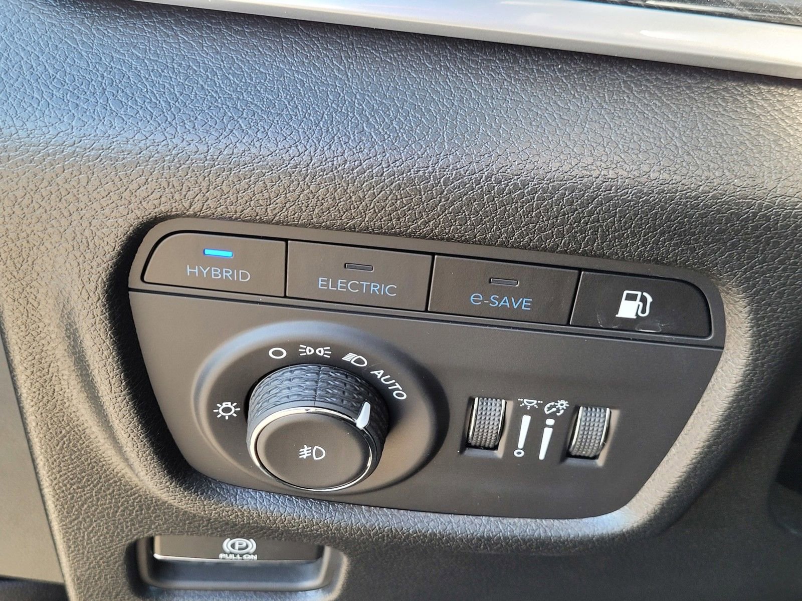 Used 2023 Jeep Grand Cherokee Trailhawk w/ Advanced Protech Group II image 25