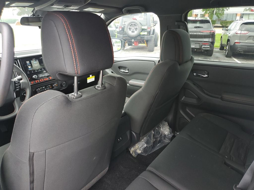 New 2025 Nissan Frontier PRO-4X AWD/4WD image 15