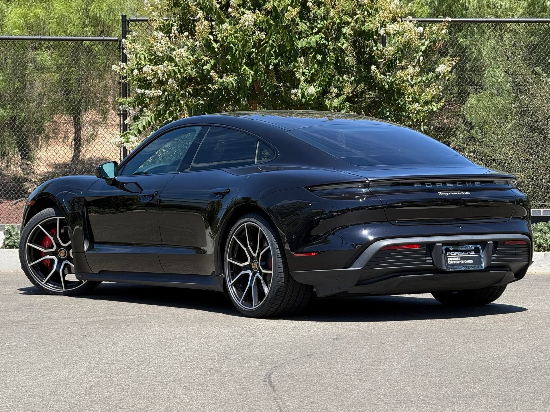 Certified 2022 Porsche Taycan 4S AWD/4WD image 3