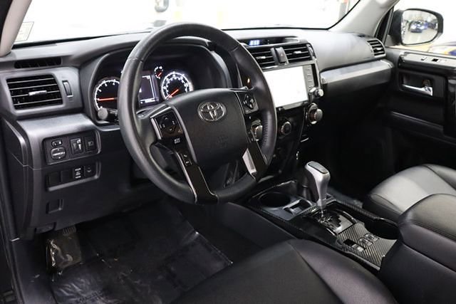 Used 2022 Toyota 4Runner TRD Off-Road Premium AWD/4WD image 22