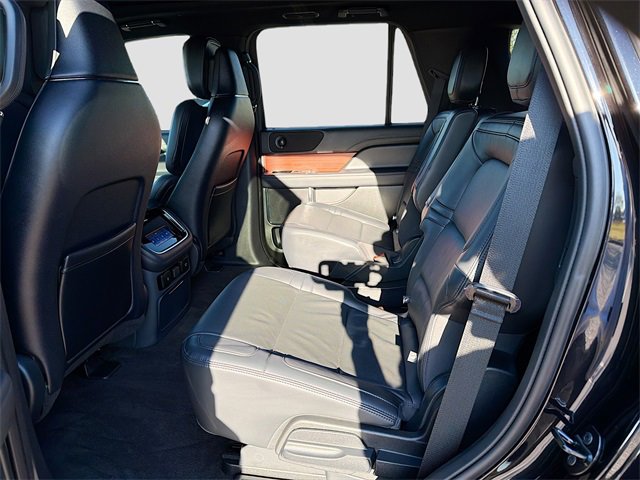 Used 2024 Lincoln Navigator Reserve image 23