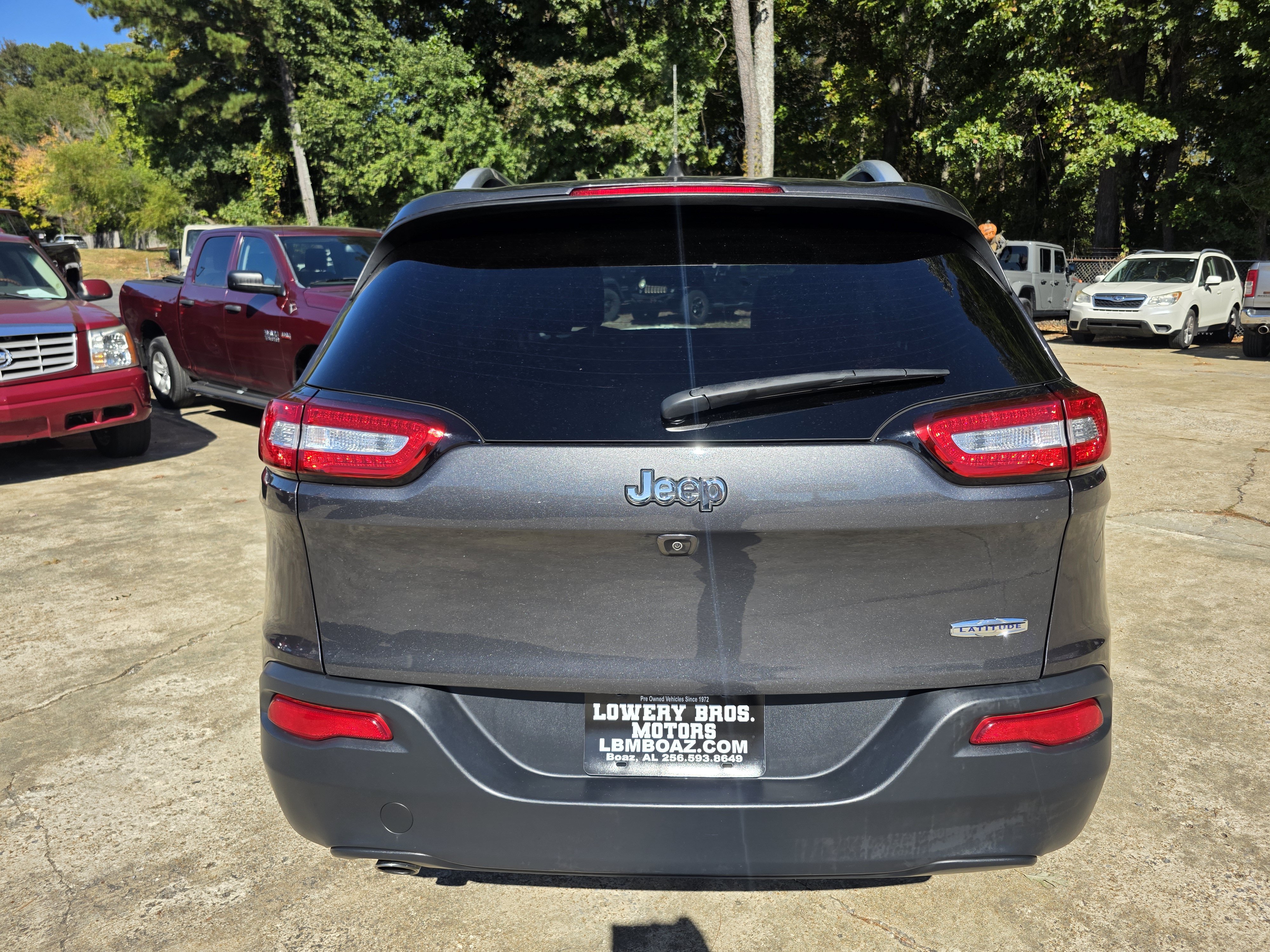 Used 2017 Jeep Cherokee Latitude w/ Comfort/Convenience Group FWD image 7