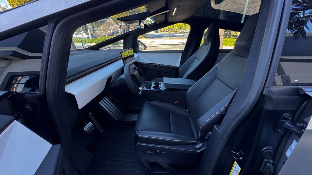 Used 2024 Tesla Cybertruck Cyberbeast image 12