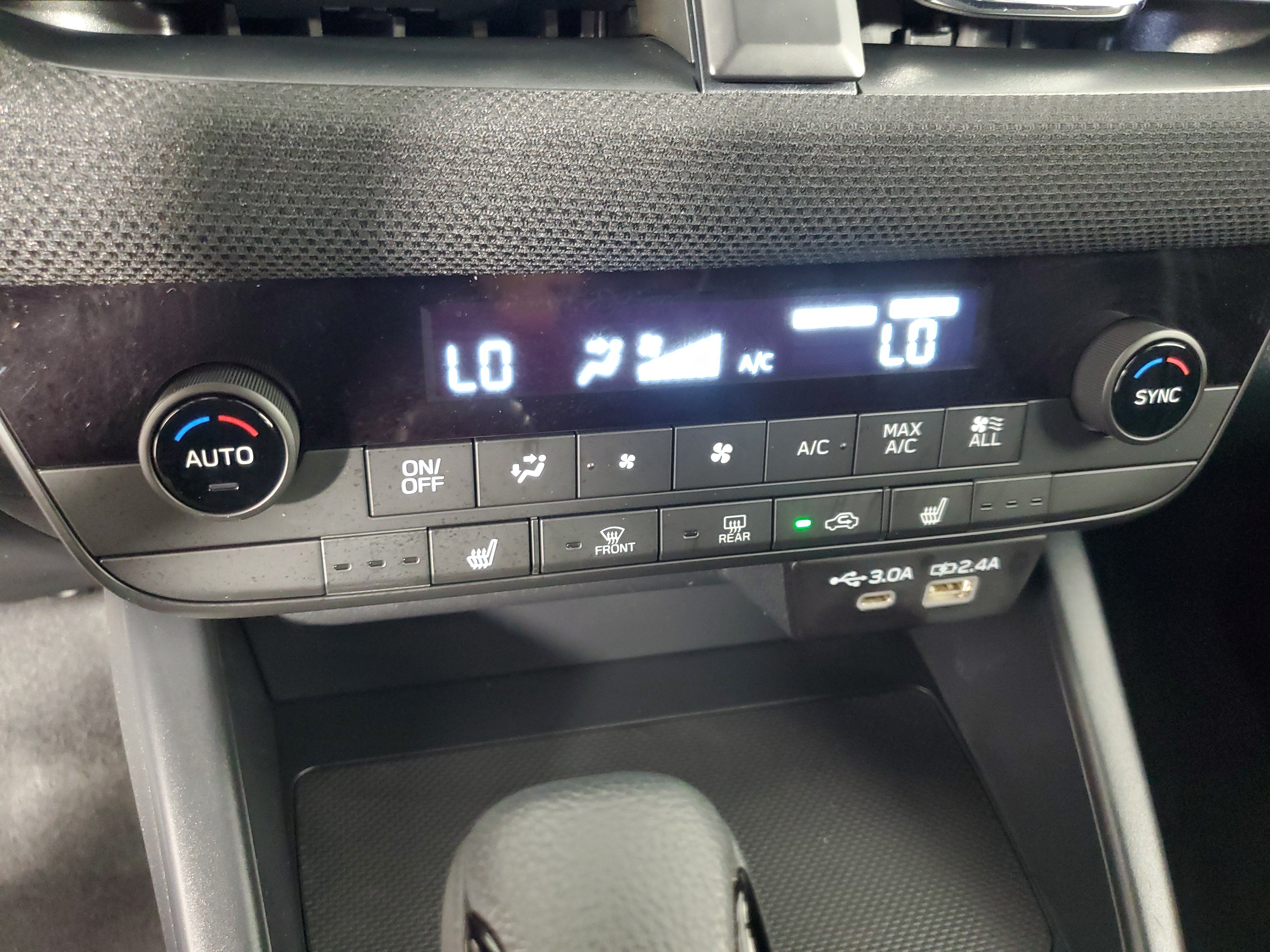 Used 2026 Subaru Outback Premium AWD/4WD image 19