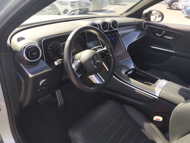 Used 2024 Mercedes-Benz GLC 300 4MATIC image 11