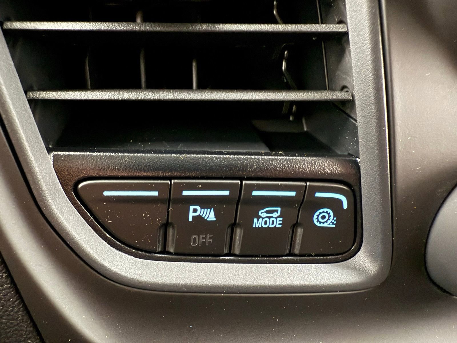 New 2025 Ford Transit 250 148 Medium Roof w/ Load Area Protection Package image 27