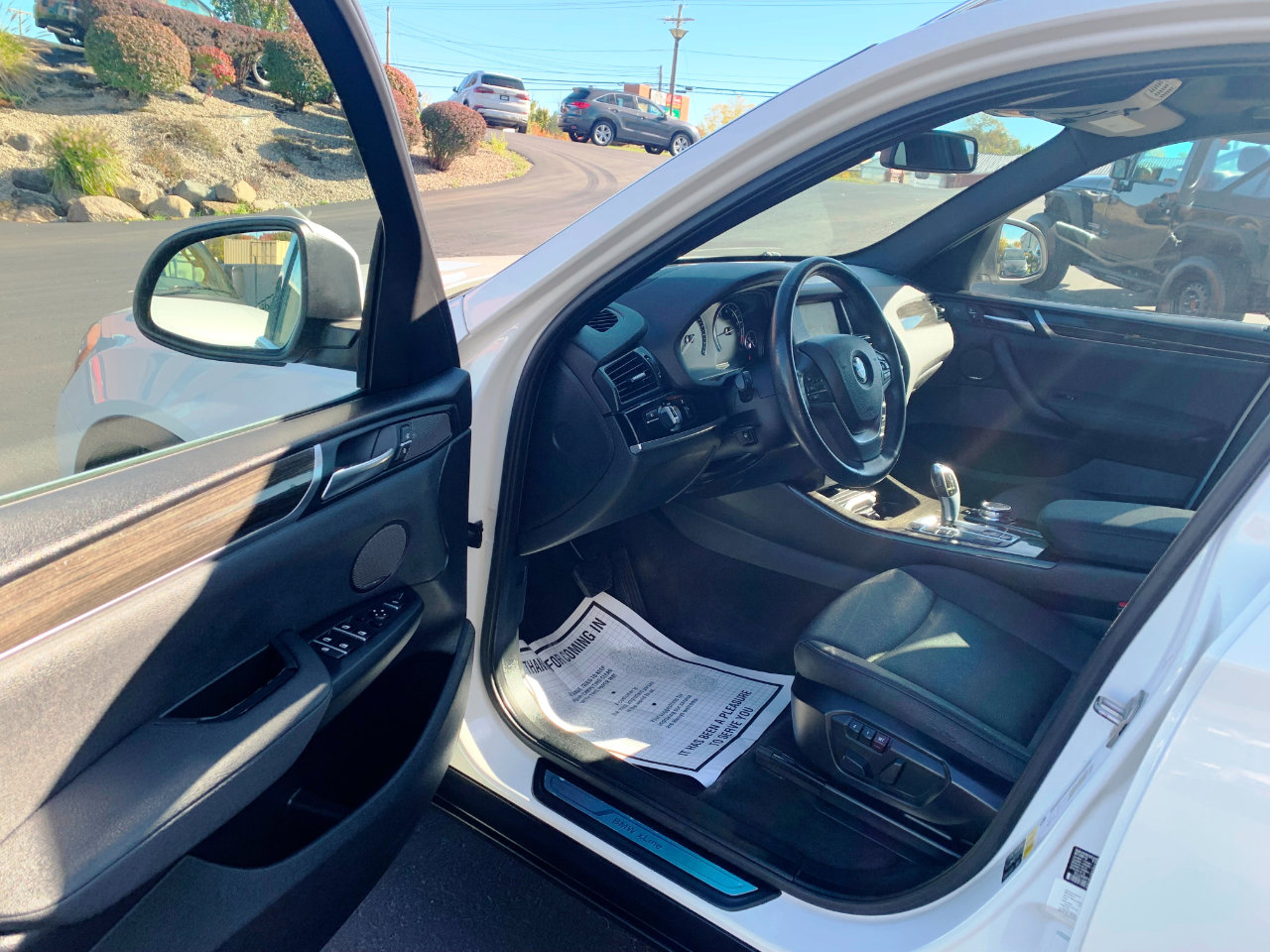 Used 2016 BMW X3 xDrive28i image 3