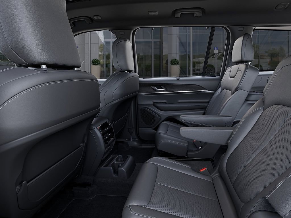 New 2025 Jeep Grand Cherokee L Limited w/ Luxury Tech Group II image 23