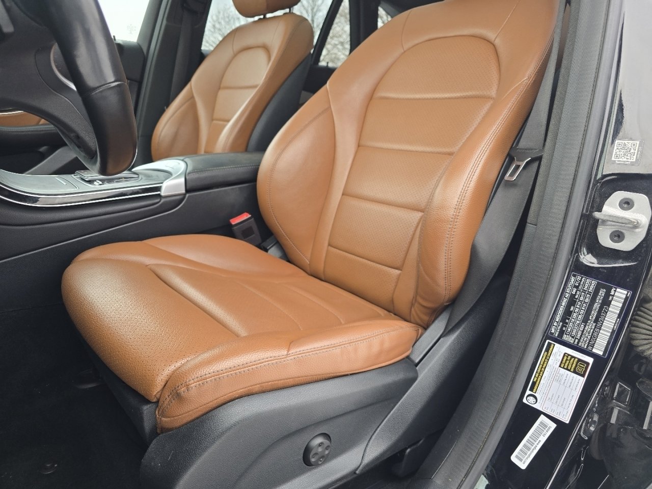 Used 2022 Mercedes-Benz GLC 300 4MATIC SUV image 25