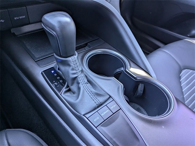 Used 2024 Toyota Camry SE image 11
