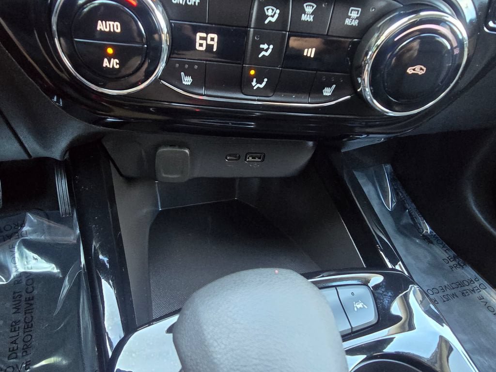 Used 2025 Chevrolet Trax ACTIV w/ Driver Confidence Package FWD image 25