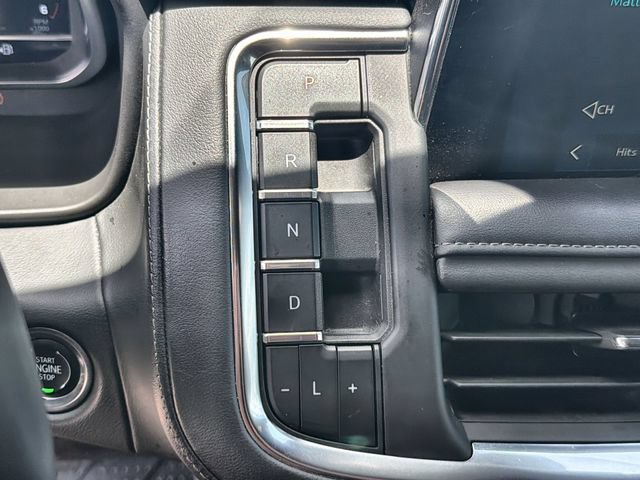 Certified 2024 Chevrolet Suburban Z71 w/ Luxury Package AWD/4WD image 15