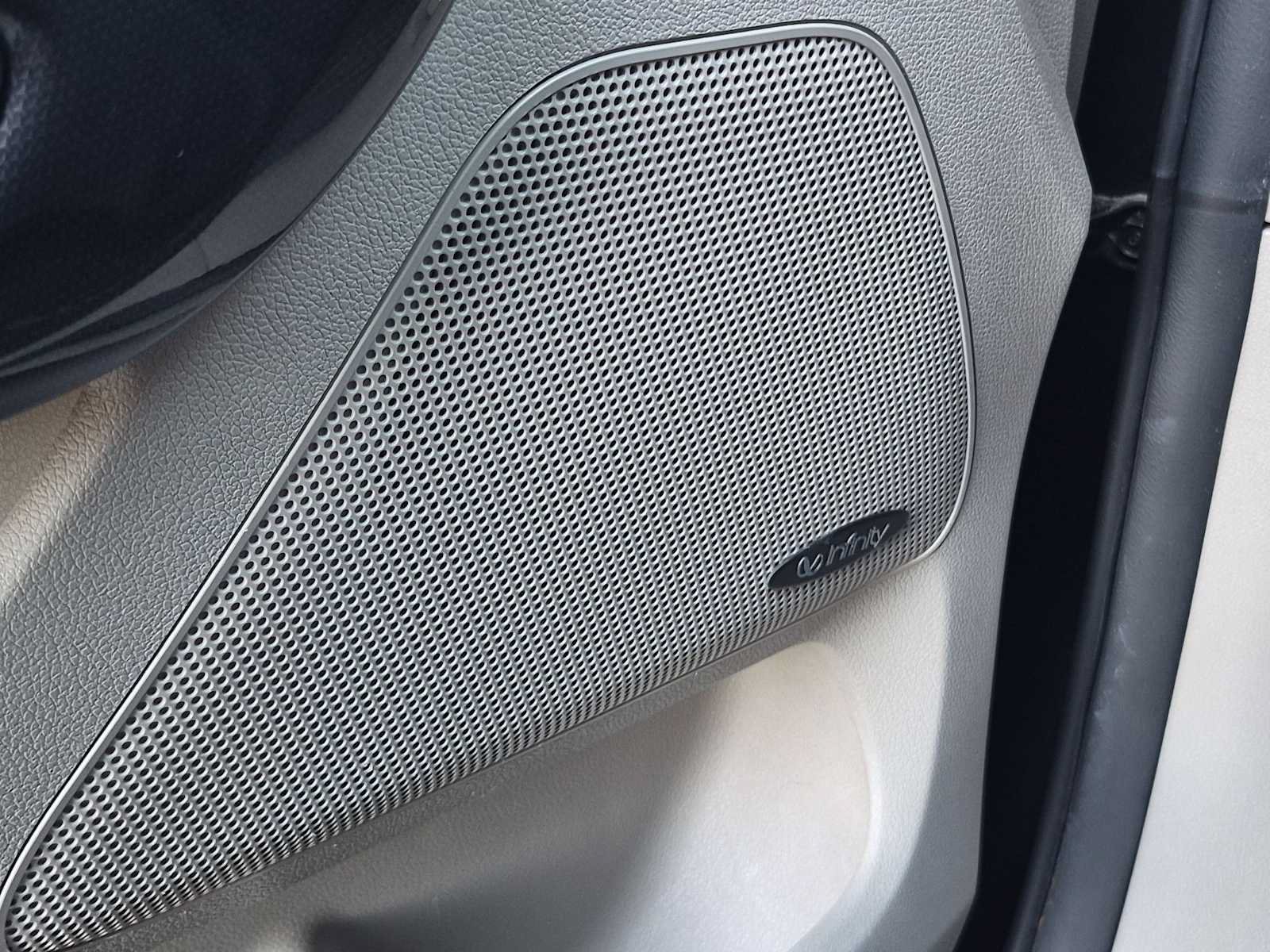 Used 2016 Kia Sedona SX FWD image 30