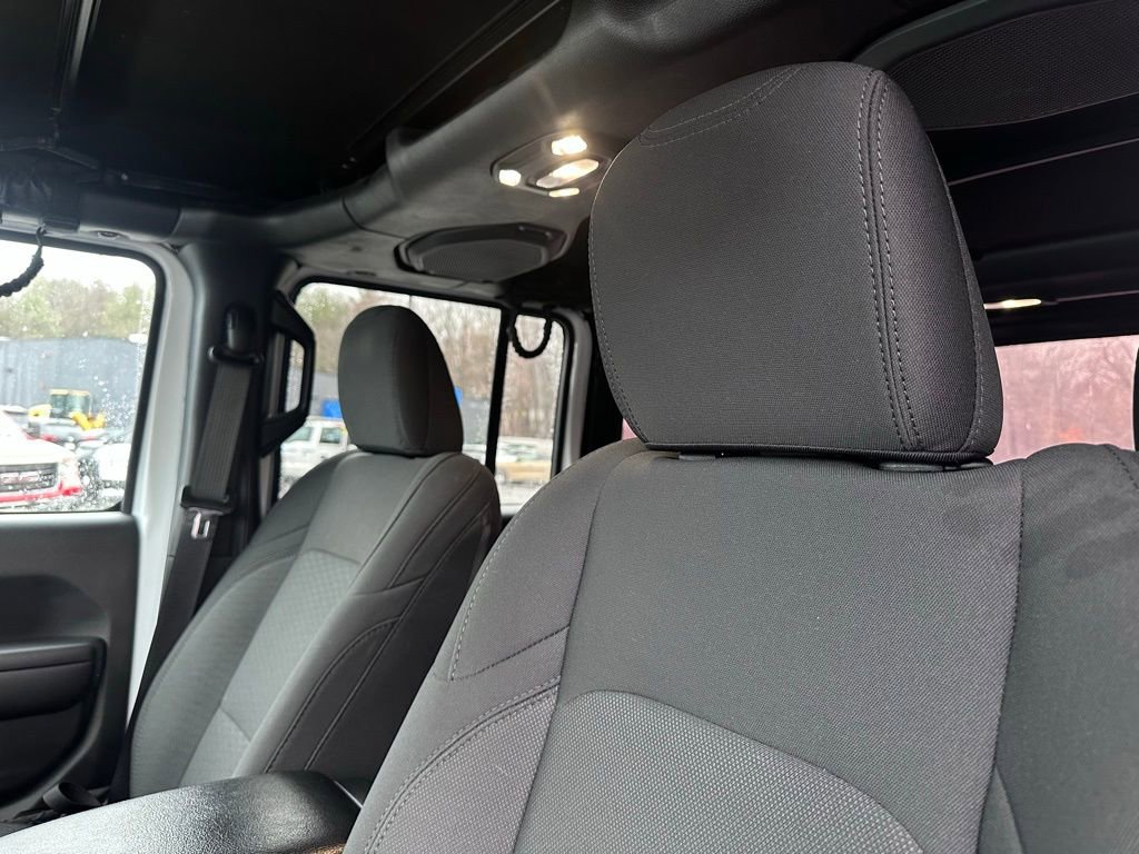 Used 2021 Jeep Wrangler Unlimited Sport image 14