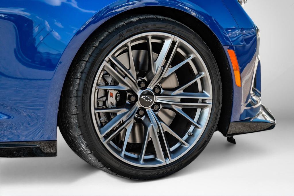 Used 2022 Chevrolet Camaro ZL1 RWD image 64