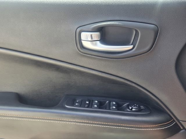 Used 2020 Jeep Compass Latitude FWD image 24