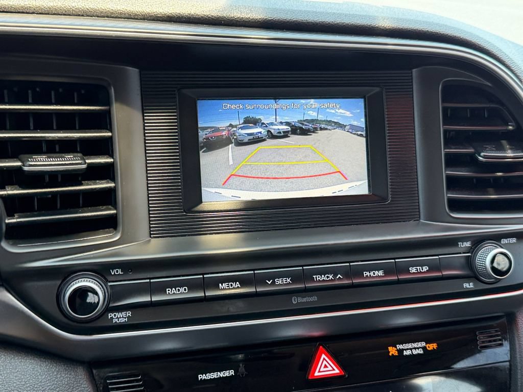 Used 2020 Hyundai Elantra SE w/ Cargo Package (C1) FWD image 24