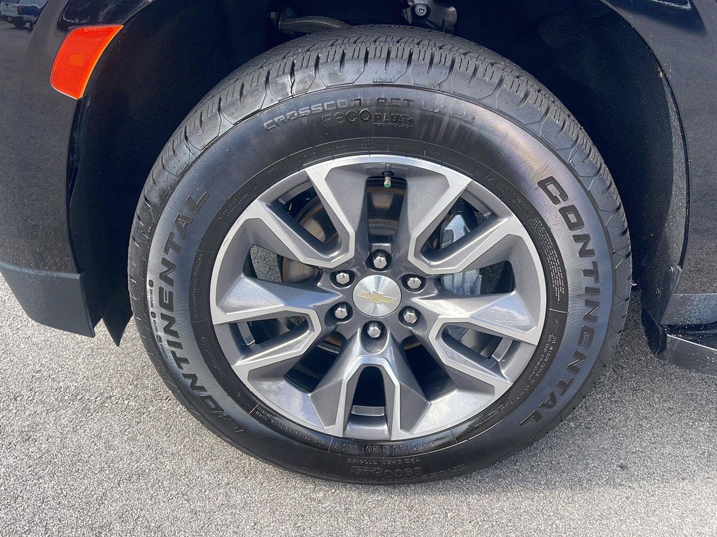 Used 2022 Chevrolet Tahoe LT w/ LT Signature Plus Package AWD/4WD image 13