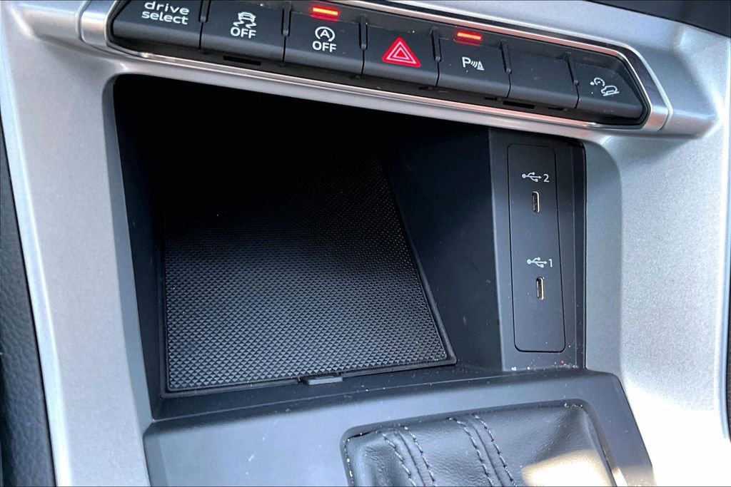 Used 2023 Audi Q3 2.0T Premium w/ Convenience Package AWD/4WD image 15