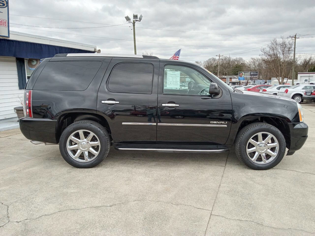 Used 2013 GMC Yukon Denali image 5