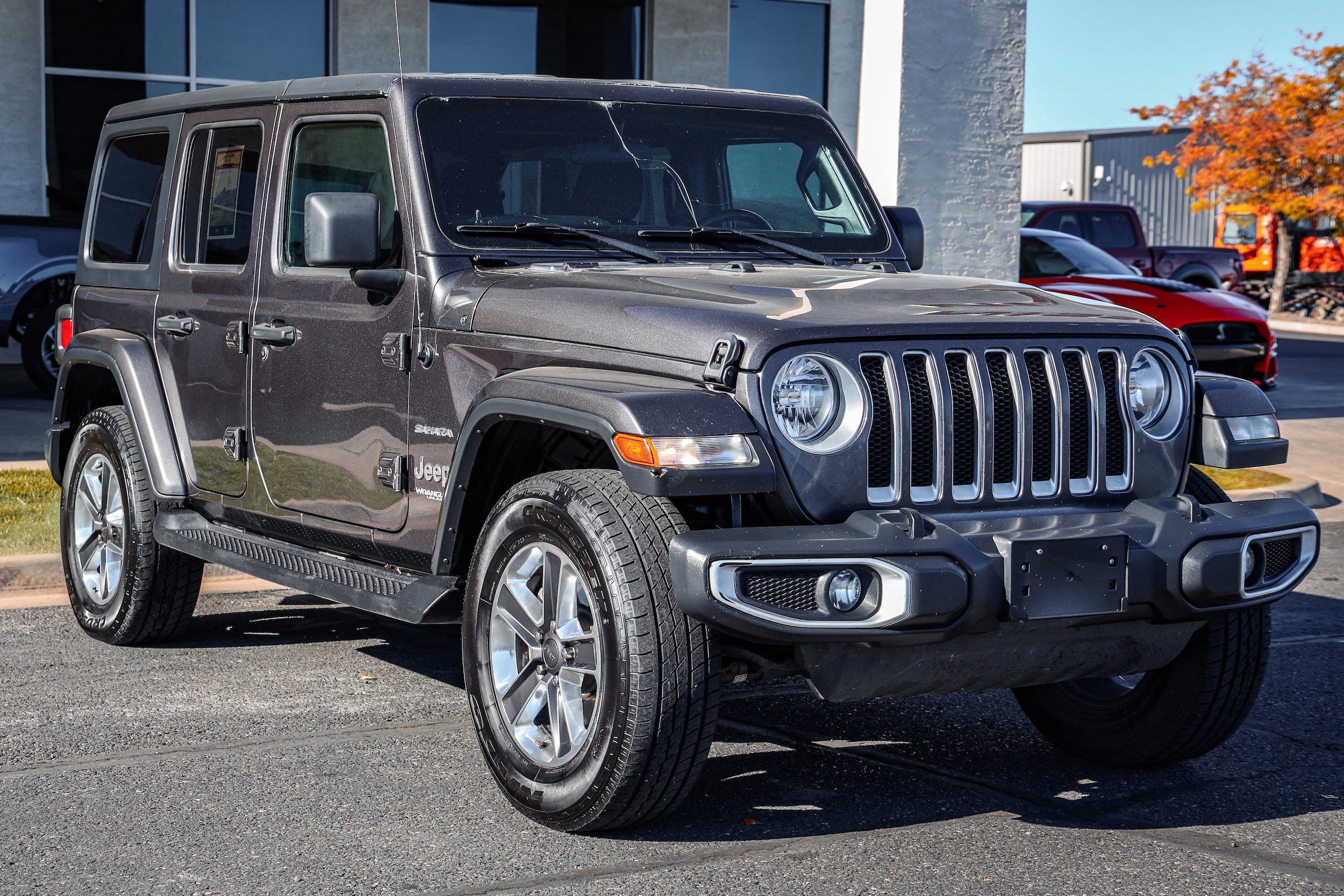 Used 2020 Jeep Wrangler Unlimited Sahara image 3