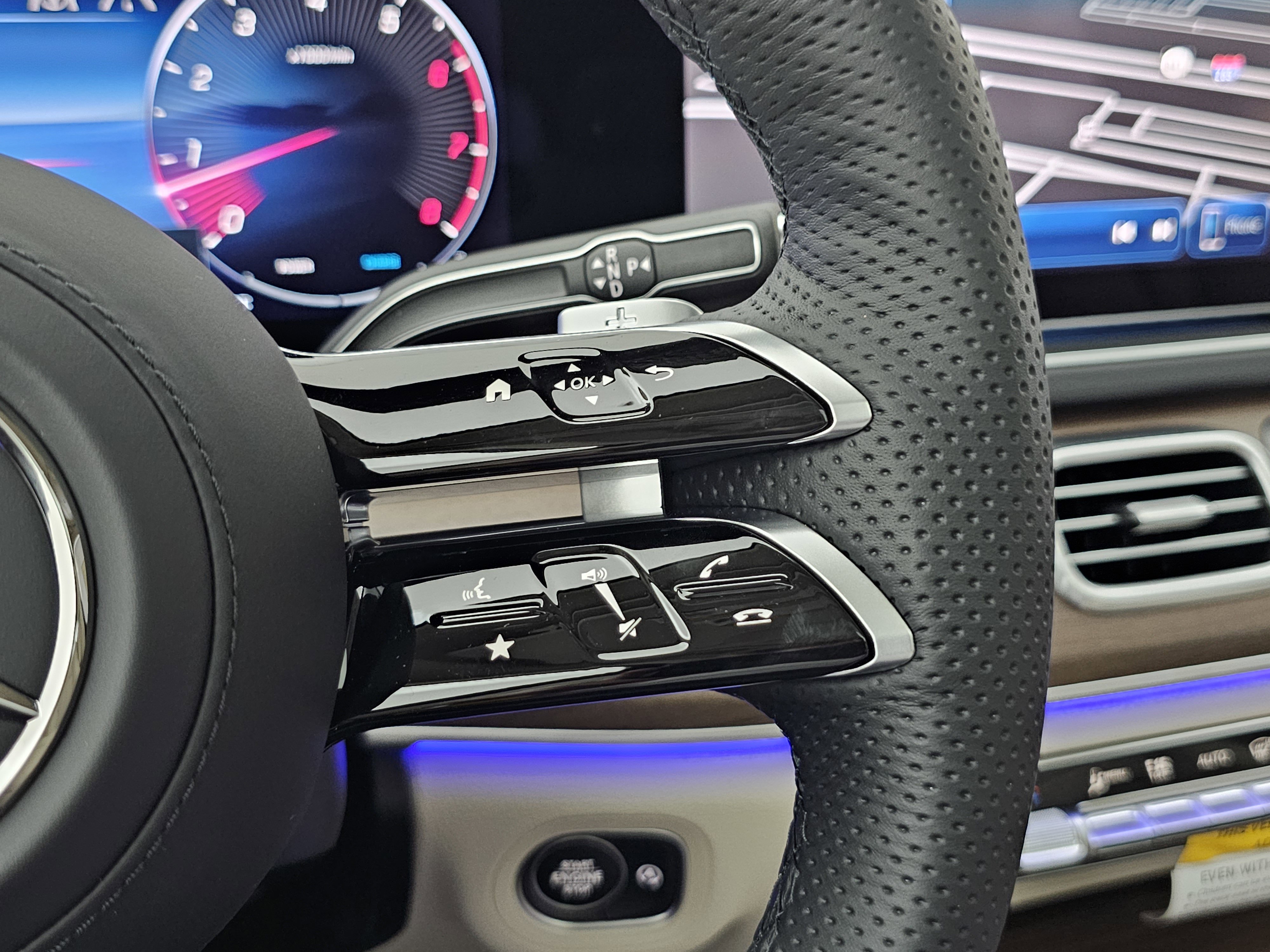 New 2026 Mercedes-Benz GLS 450 4MATIC image 47