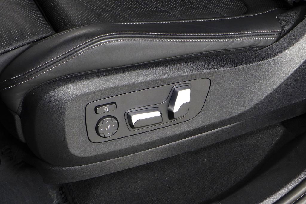 Certified 2023 BMW X5 xDrive45e w/ Parking Assistance Package AWD/4WD image 23