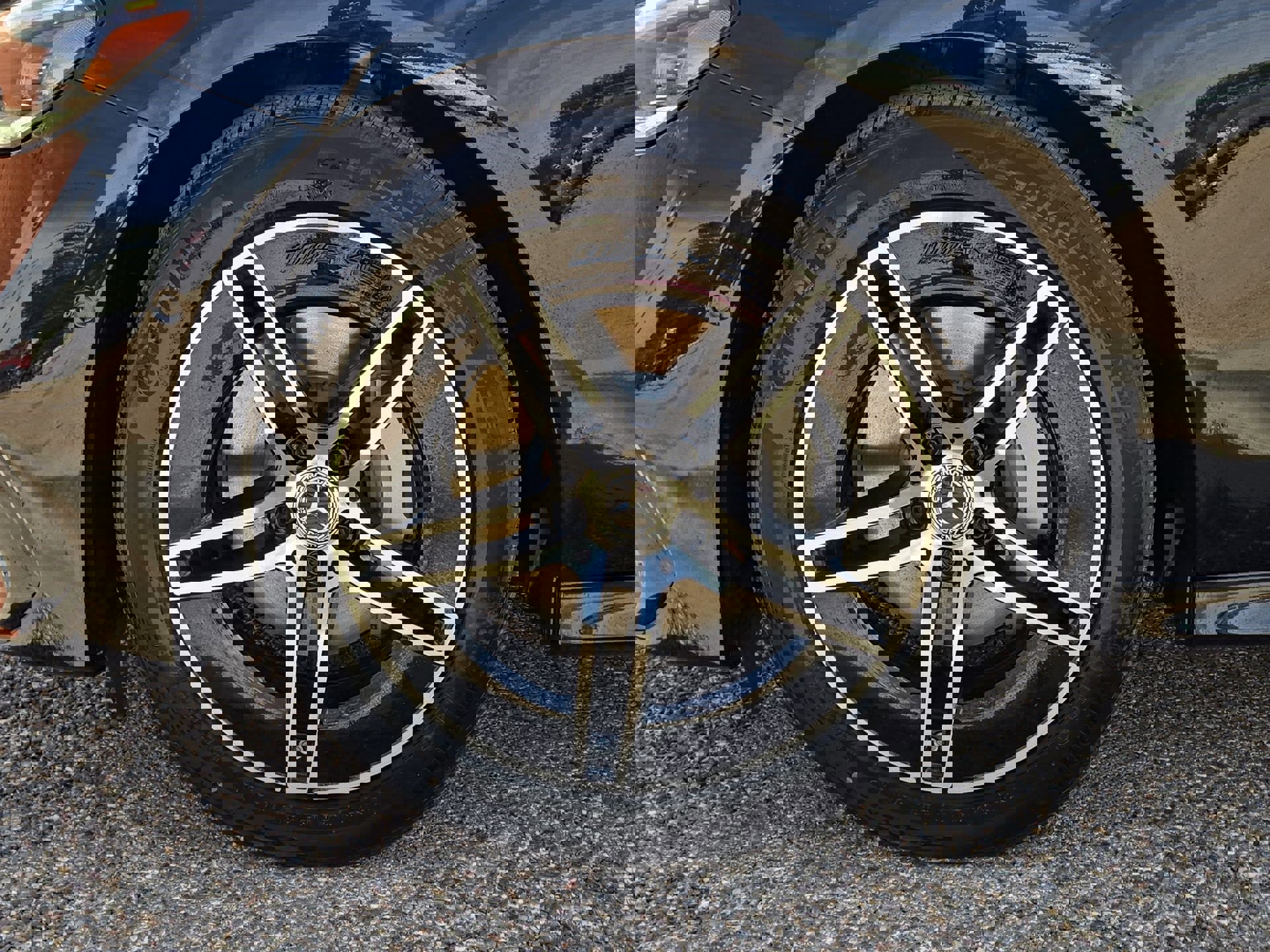 New 2025 Mercedes-Benz E 350 4MATIC Sedan image 11