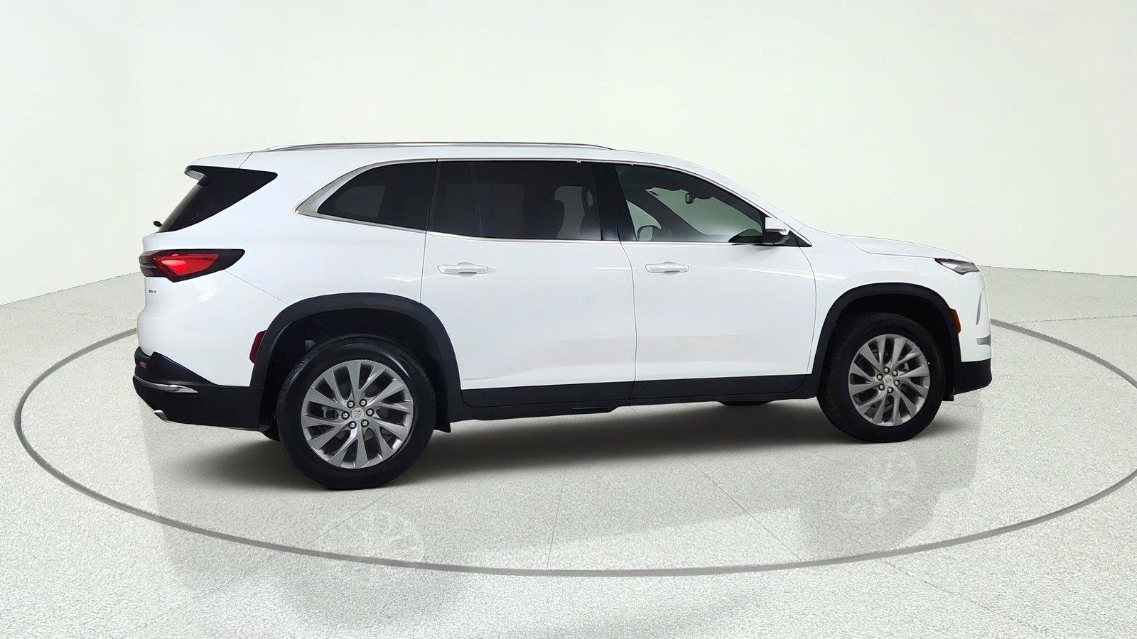 Used 2026 Buick Enclave Preferred AWD/4WD image 7