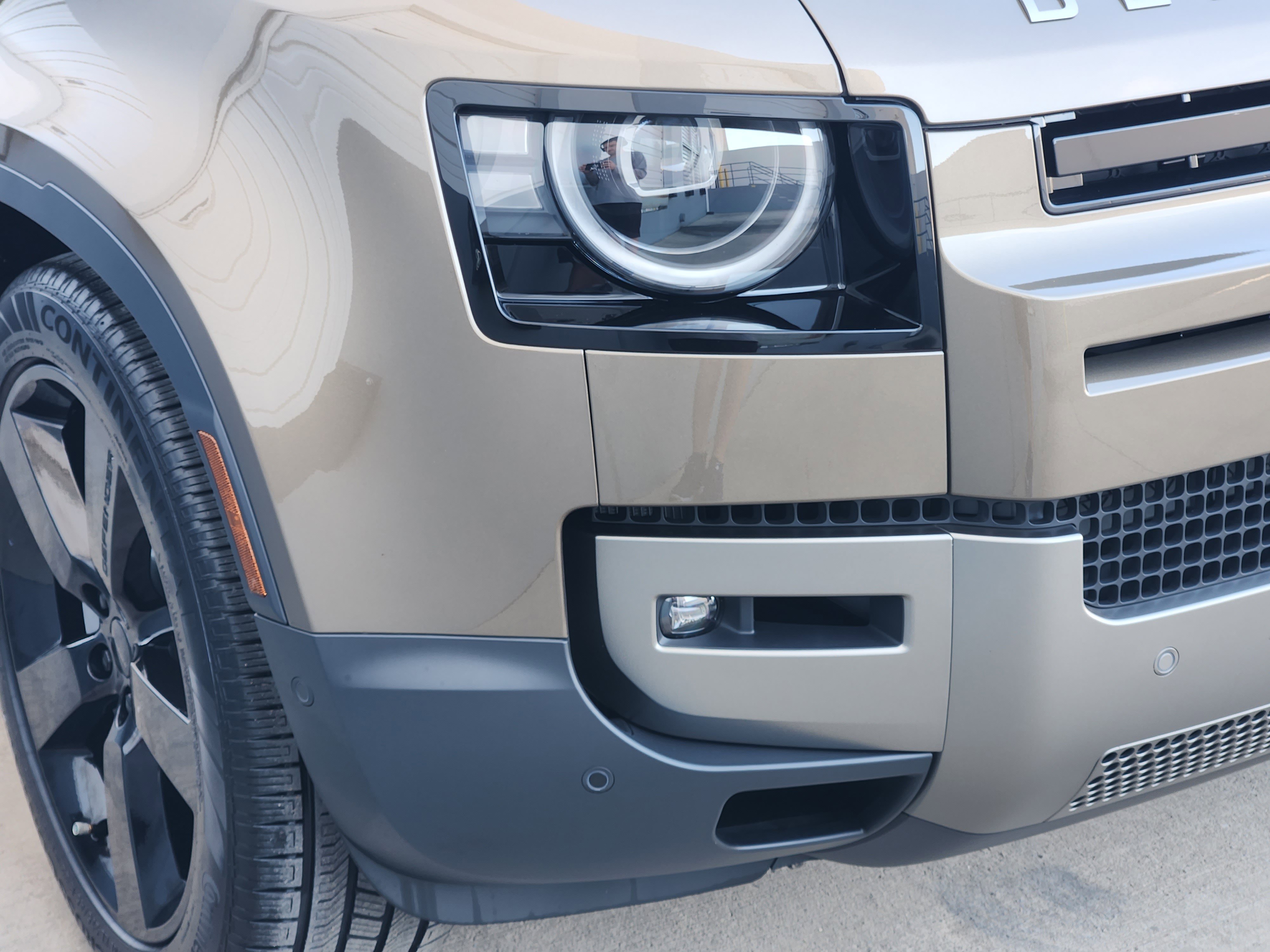 New 2026 Land Rover Defender 110 S image 8