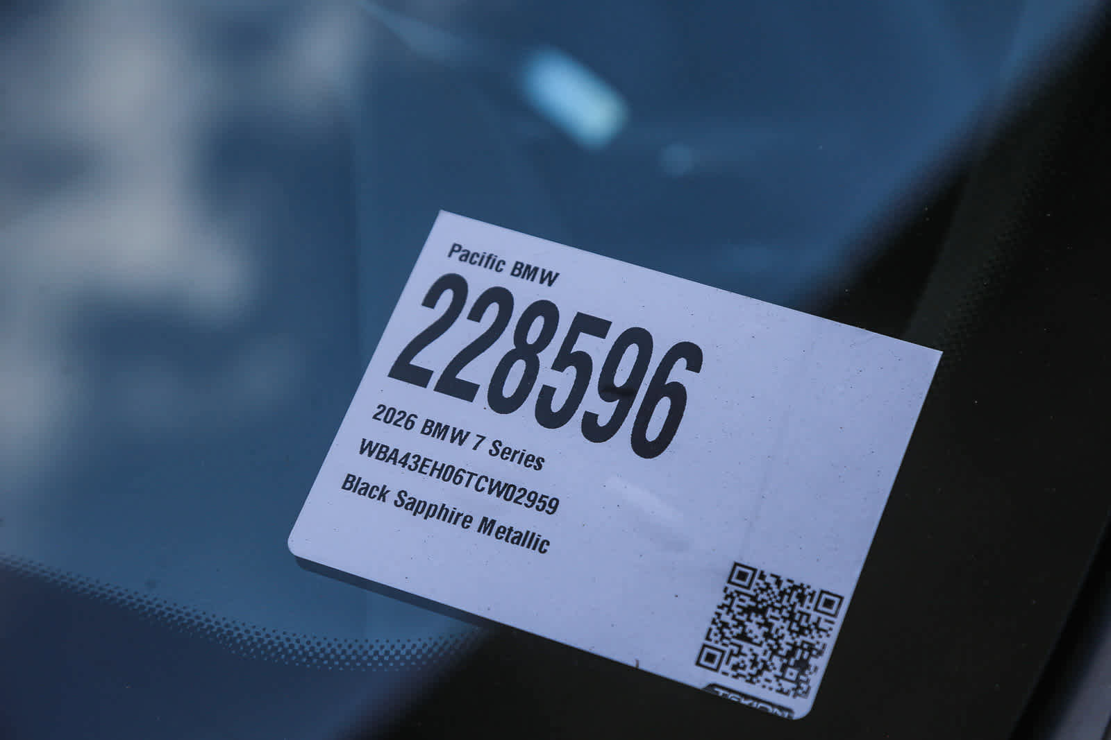 Used 2026 BMW 750e xDrive 750e xDrive w/ Premium Package image 24