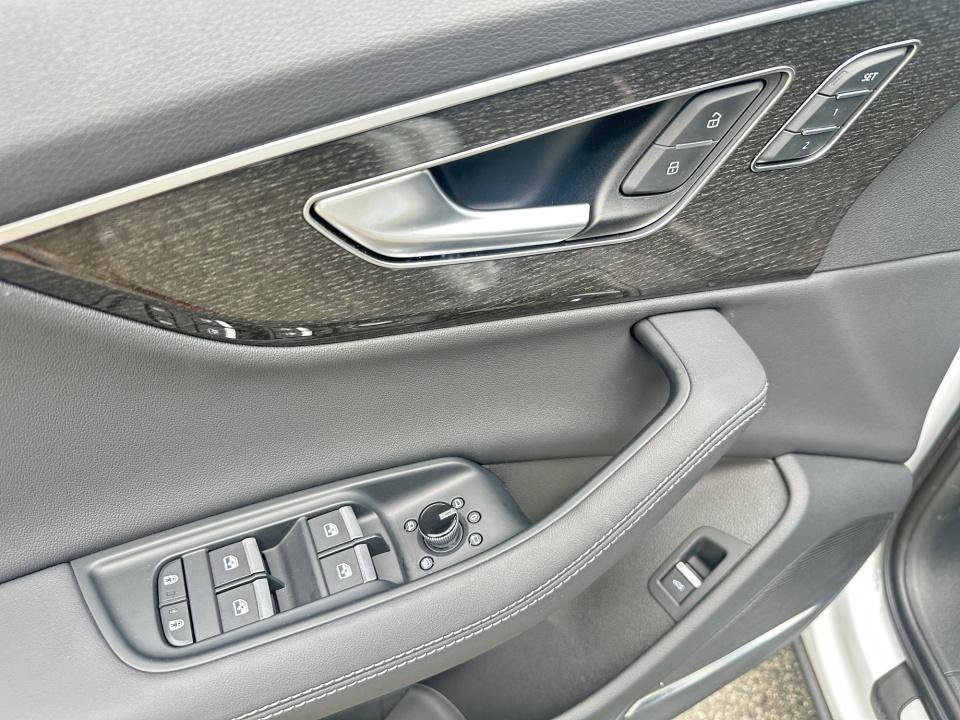 Certified 2026 Audi Q7 3.0T Premium Plus AWD/4WD image 32