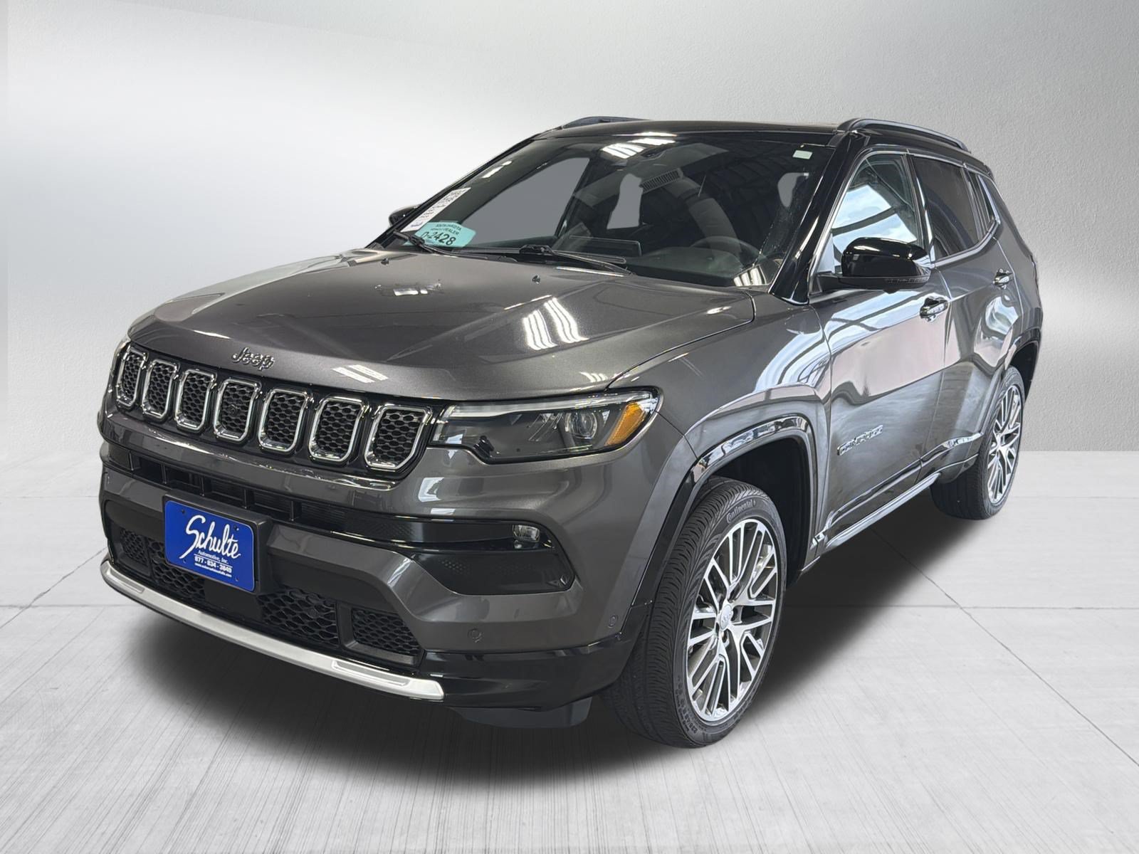 Used 2023 Jeep Compass Limited w/ Elite Group AWD/4WD image 3
