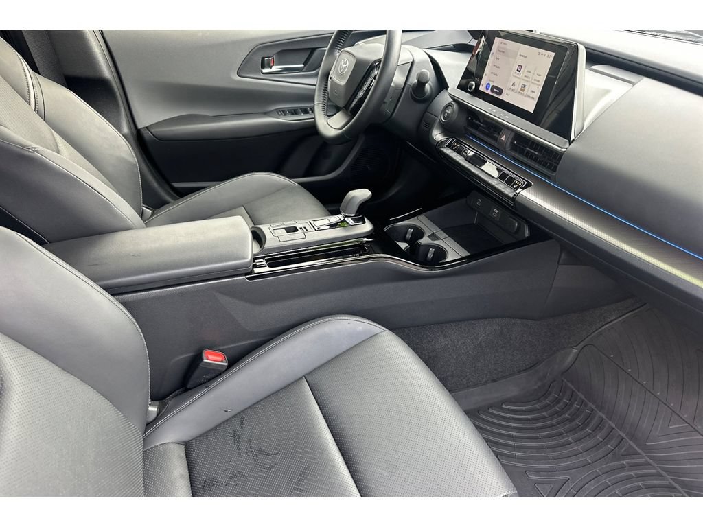 Used 2023 Toyota Prius XLE AWD/4WD image 17