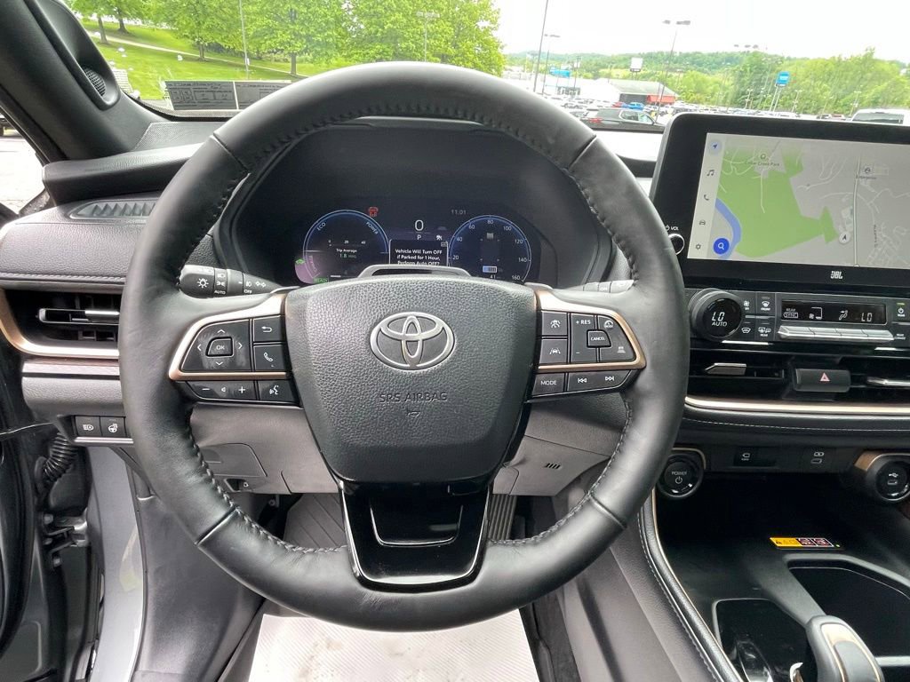 Used 2025 Toyota Grand Highlander AWD Hybrid image 33