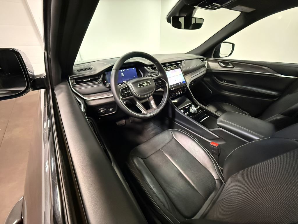 Used 2024 Jeep Grand Cherokee L Overland w/ Trailer Tow Package video 2