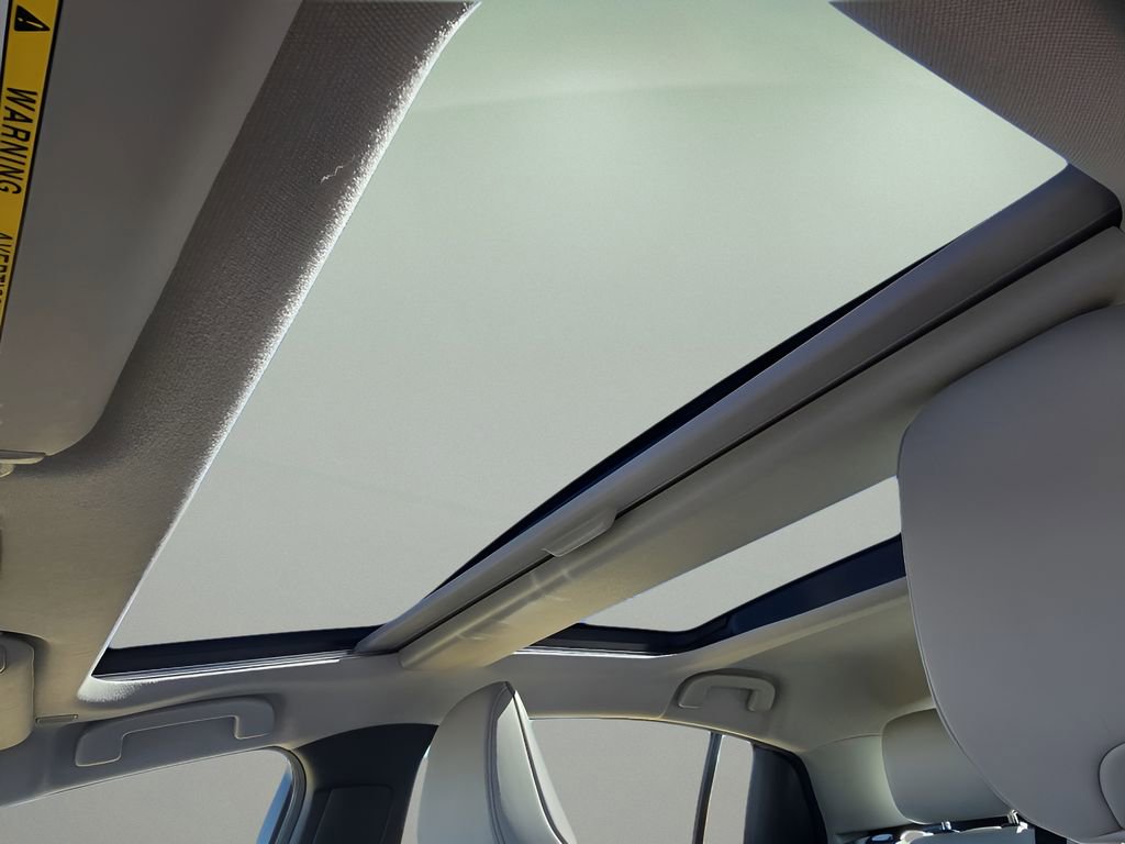 Used 2024 Toyota Prius XLE image 25