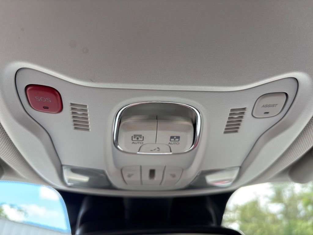 Used 2023 Jeep Renegade Trailhawk w/ Sun/Sound Group AWD/4WD image 19