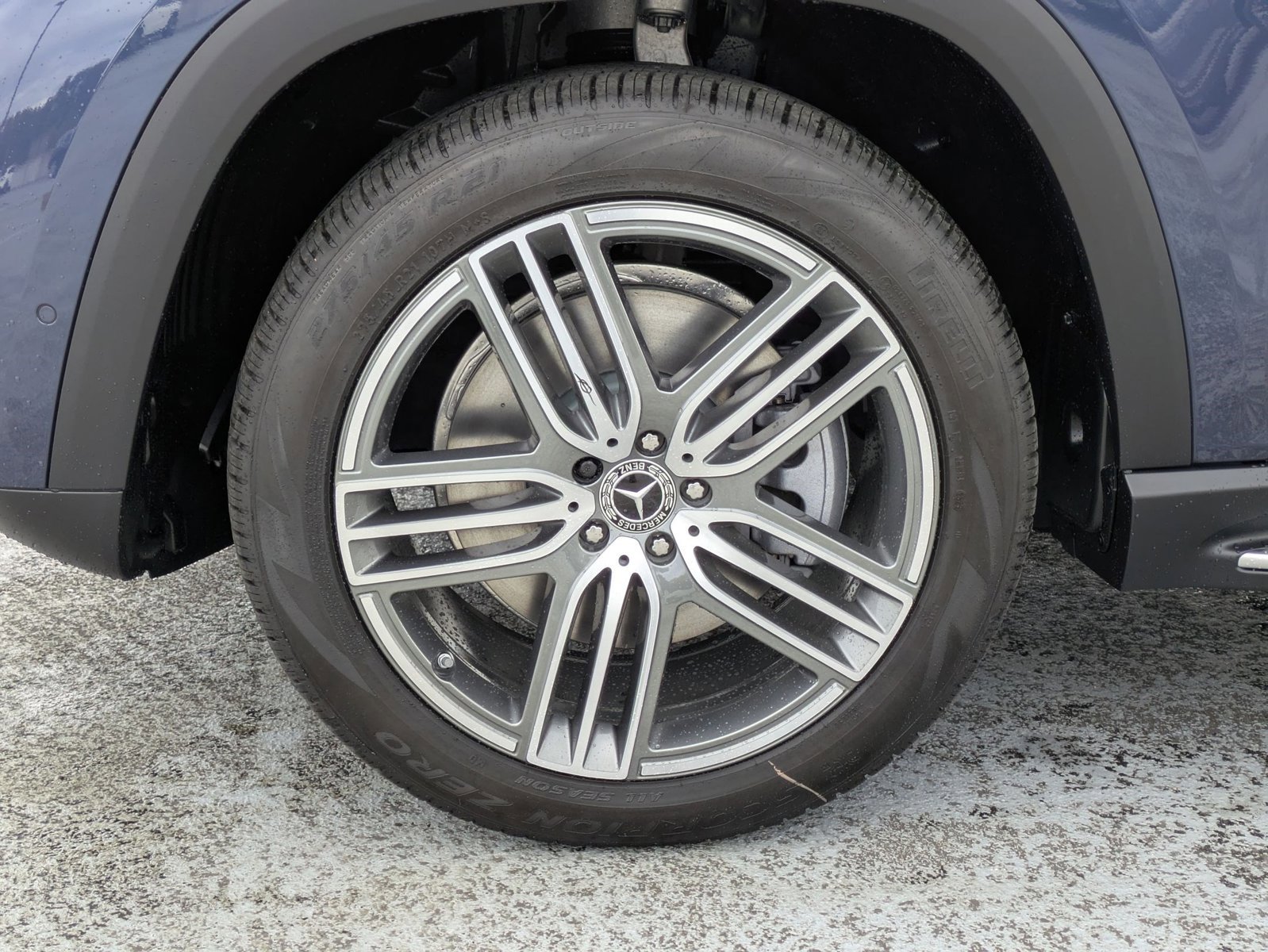 Certified 2026 Mercedes-Benz GLS 450 4MATIC image 24