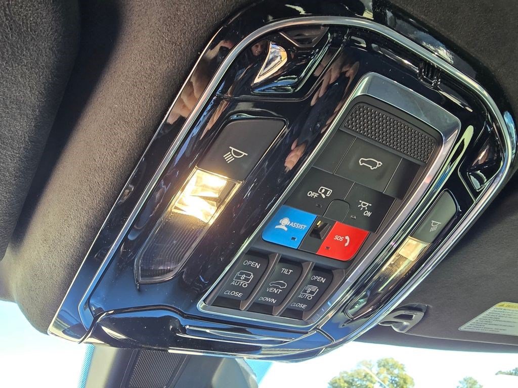 New 2025 Jeep Grand Wagoneer Series II Obsidian w/ Quick Order Packagew 28T AWD/4WD image 33