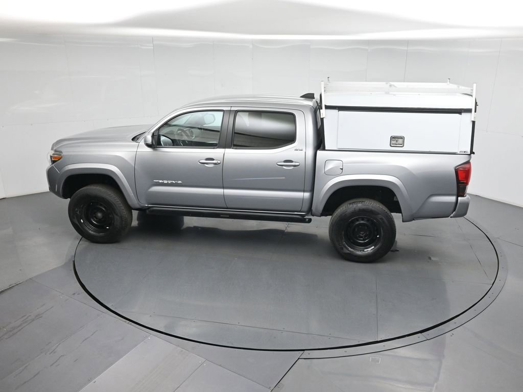 Used 2020 Toyota Tacoma SR5 AWD/4WD image 41
