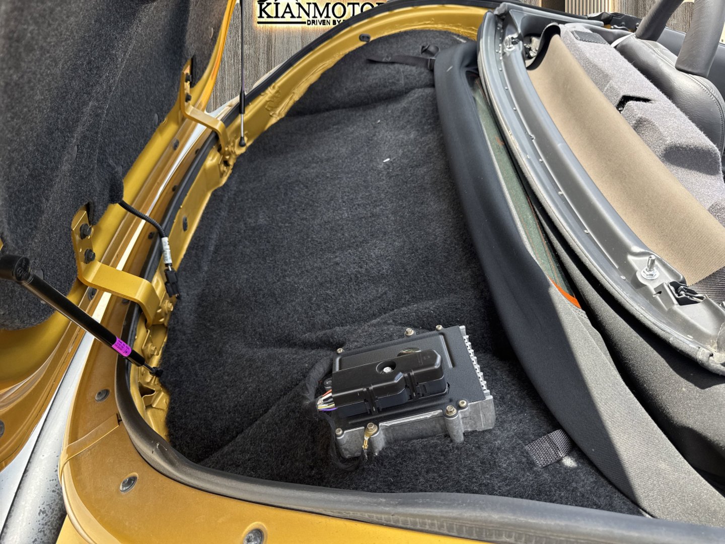 Used 2002 Chrysler Prowler image 45