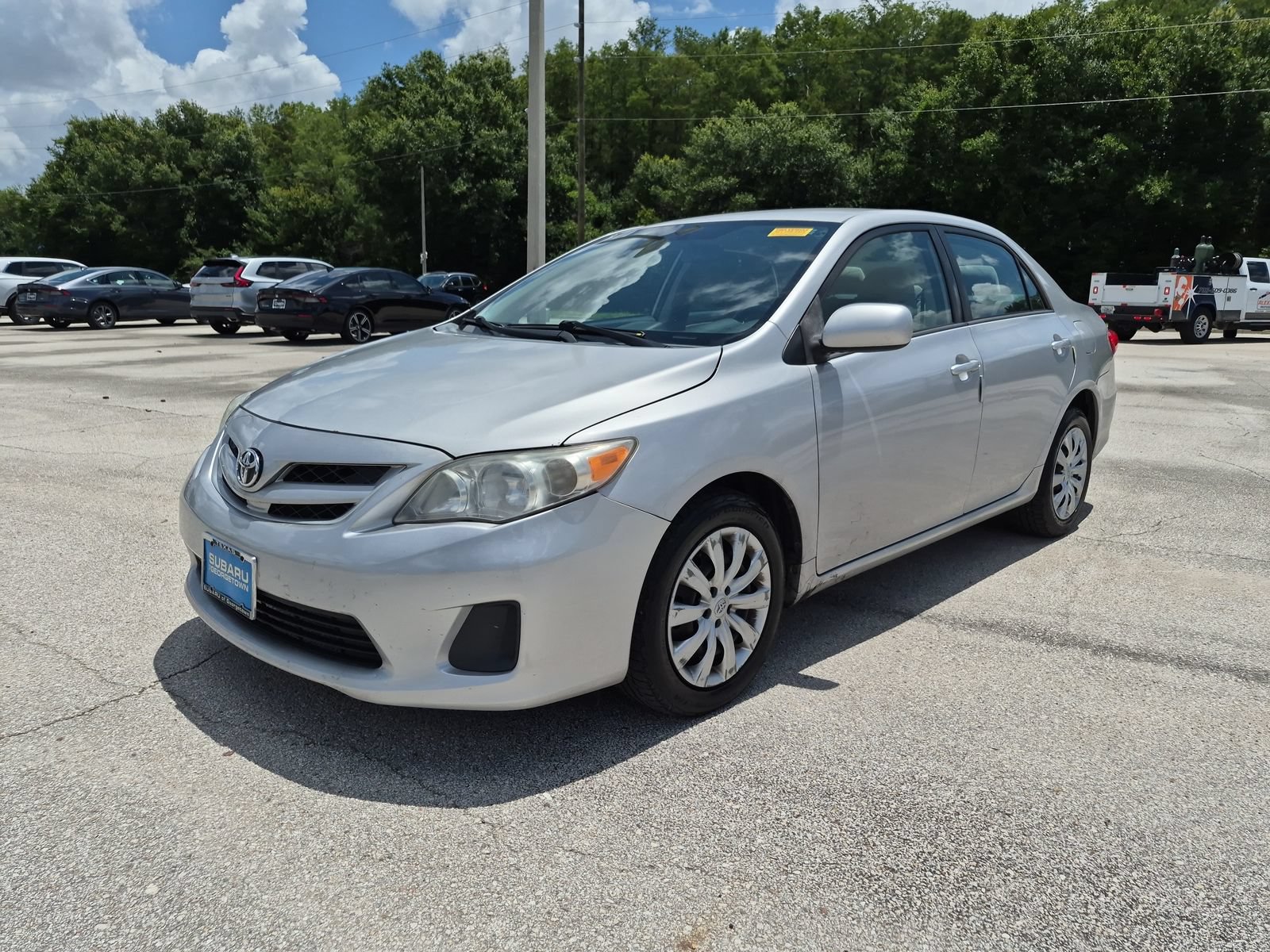 Used 2012 Toyota Corolla LE FWD image 2